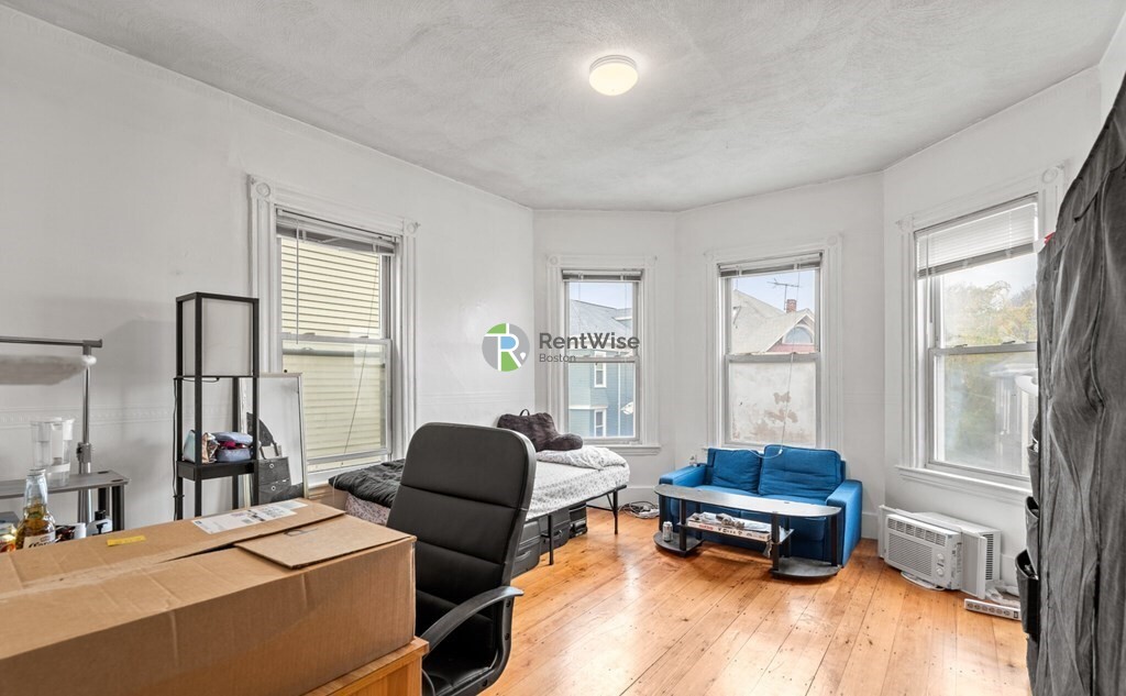 Photo of 78 Hillside St