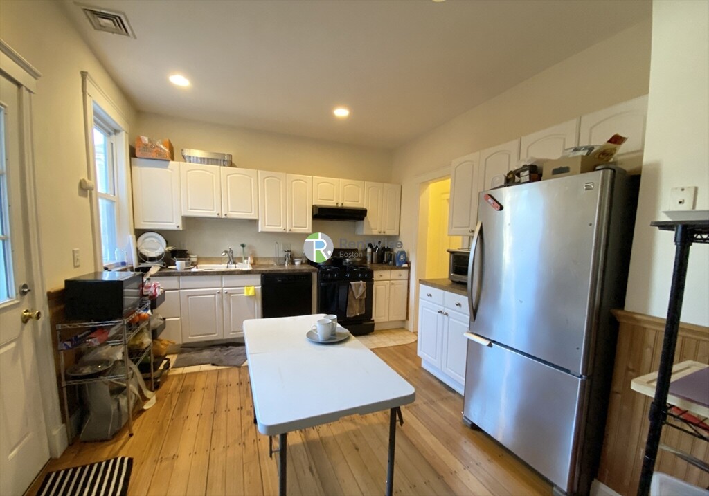 Photo of 37 Hillside Street