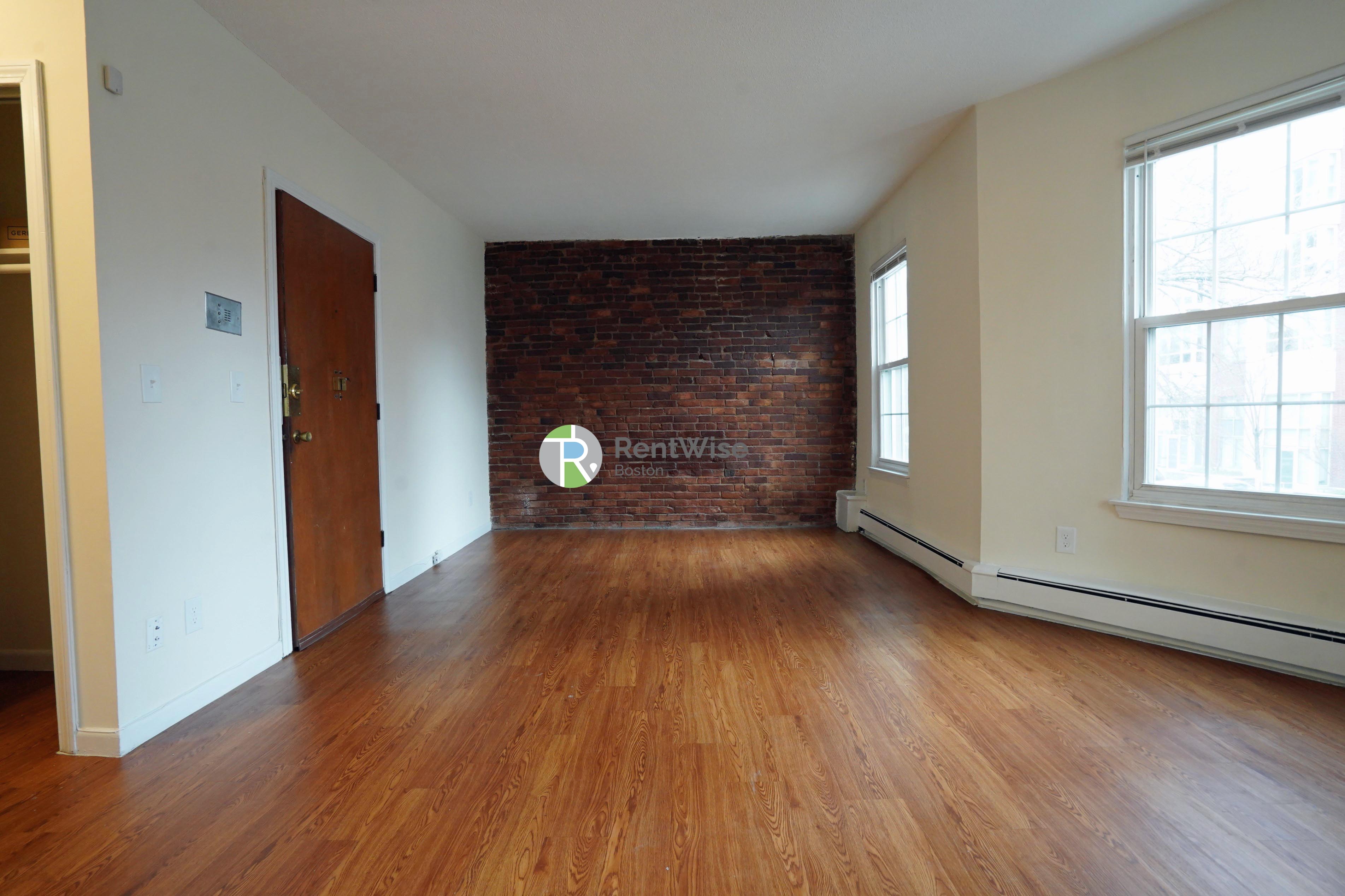 Photo of 74 S Huntington Ave