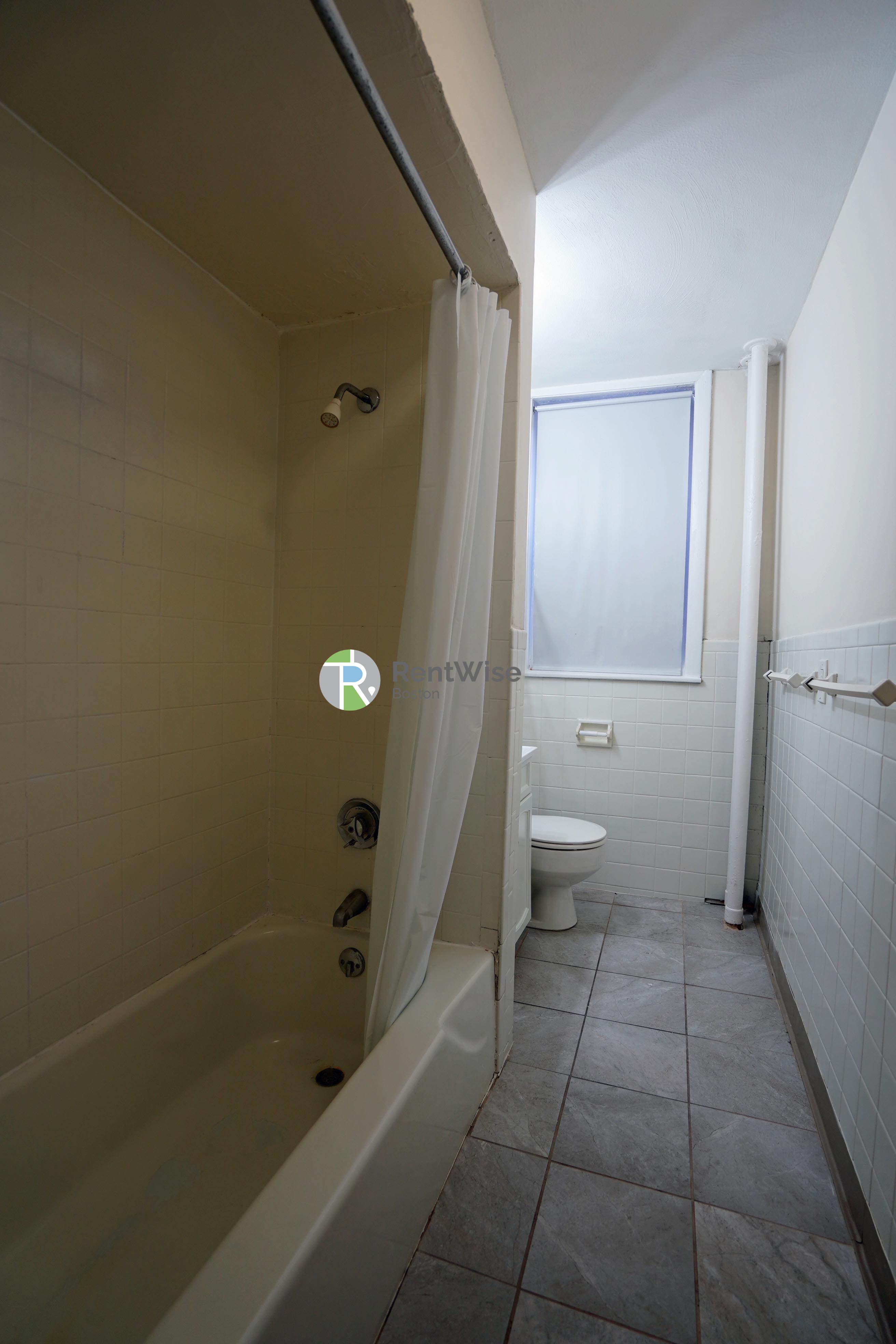Photo of 1131 Commonwealth Avenue