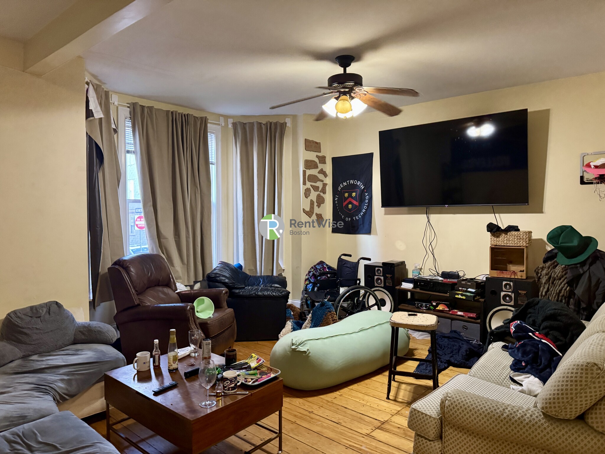 Photo of 731 Parker St