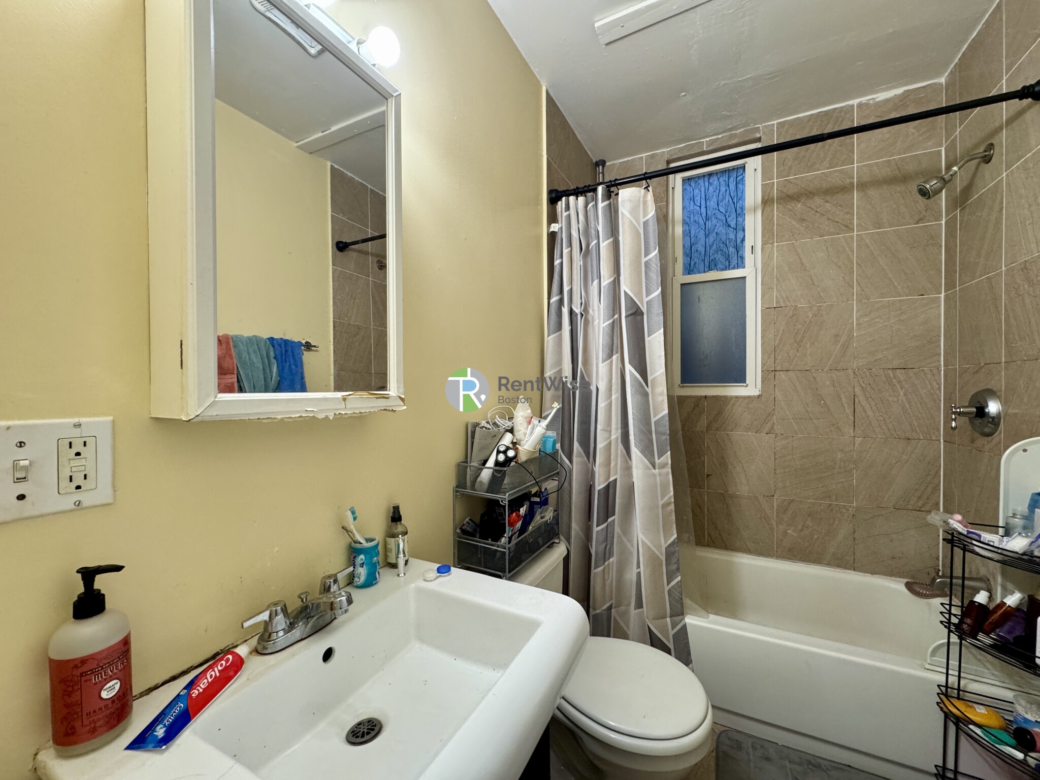 Photo of 731 Parker St
